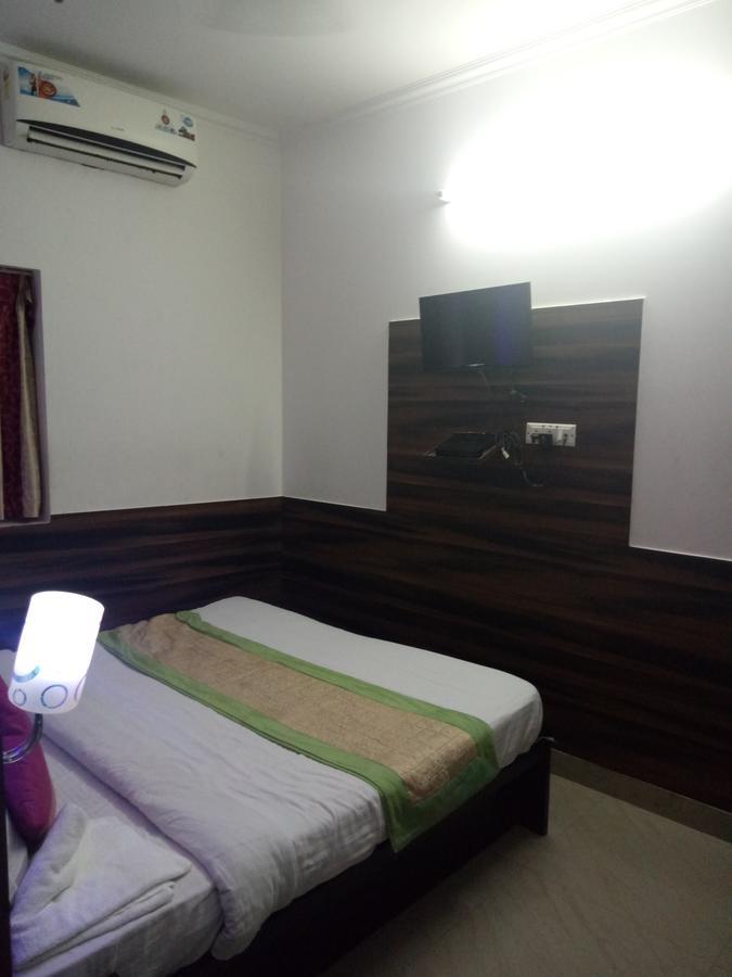 Hotel Perfect Palace Neu-Delhi Exterior foto