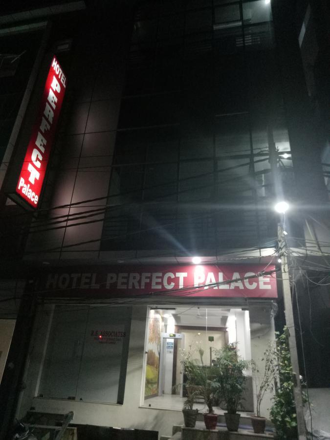 Hotel Perfect Palace Neu-Delhi Exterior foto