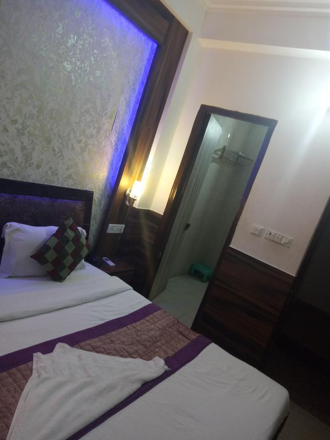 Hotel Perfect Palace Neu-Delhi Exterior foto