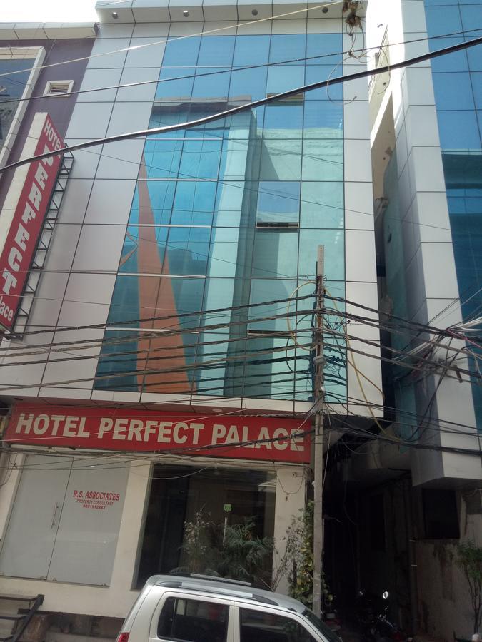 Hotel Perfect Palace Neu-Delhi Exterior foto