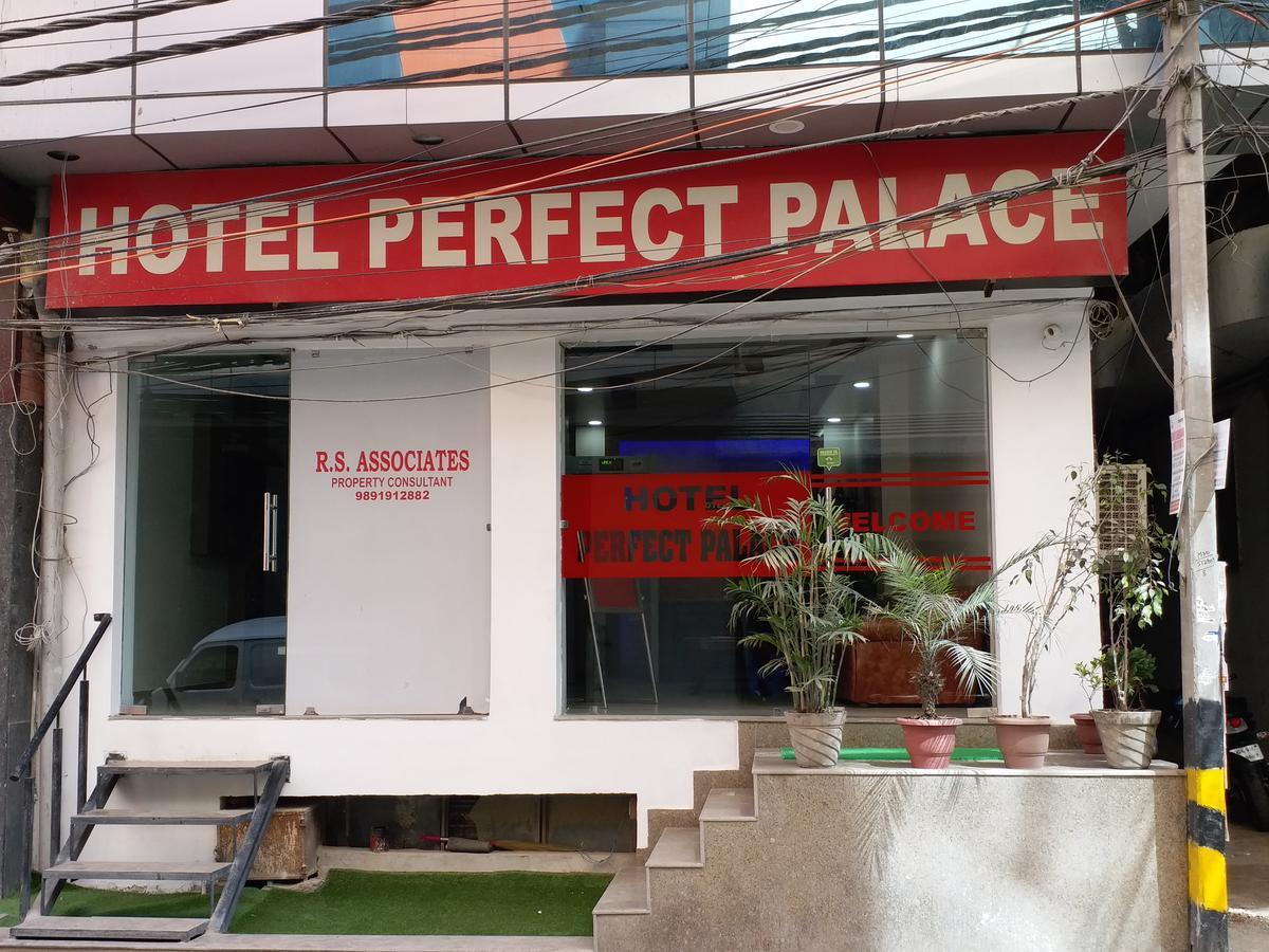 Hotel Perfect Palace Neu-Delhi Exterior foto