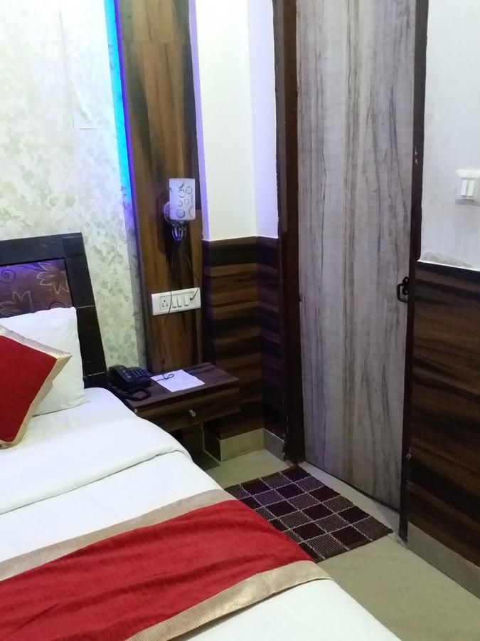Hotel Perfect Palace Neu-Delhi Exterior foto