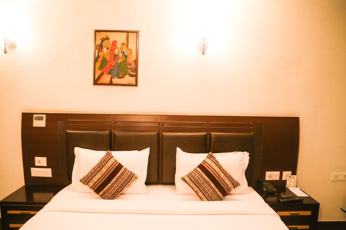 Hotel Perfect Palace Neu-Delhi Exterior foto
